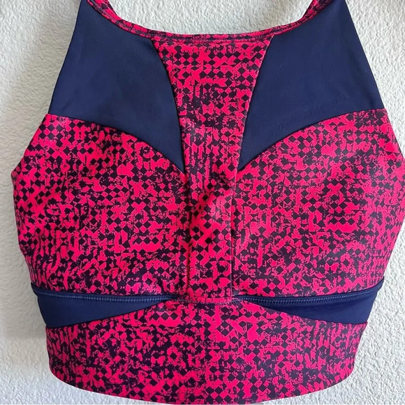 Puma Culture Surf Crop Top - Picture 2 of 10